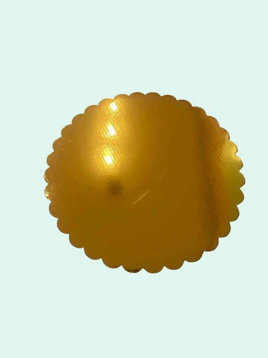 Gold Scalloped Fluted Board- 10 inch