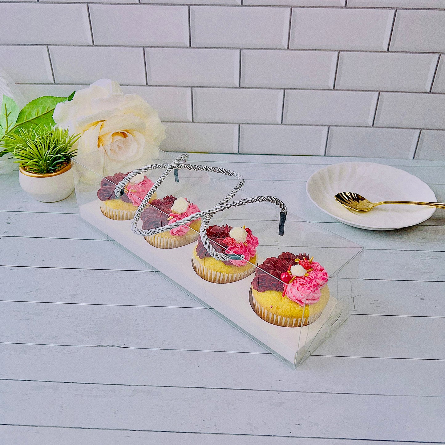 Rope handle 4 cupcake cavity- Silver rope with white base