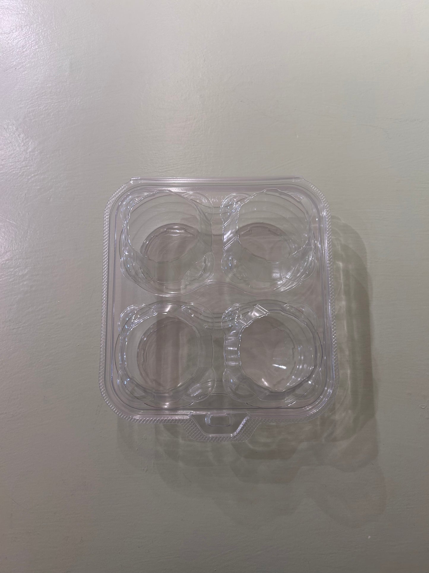 Plastic 4 cupcake container