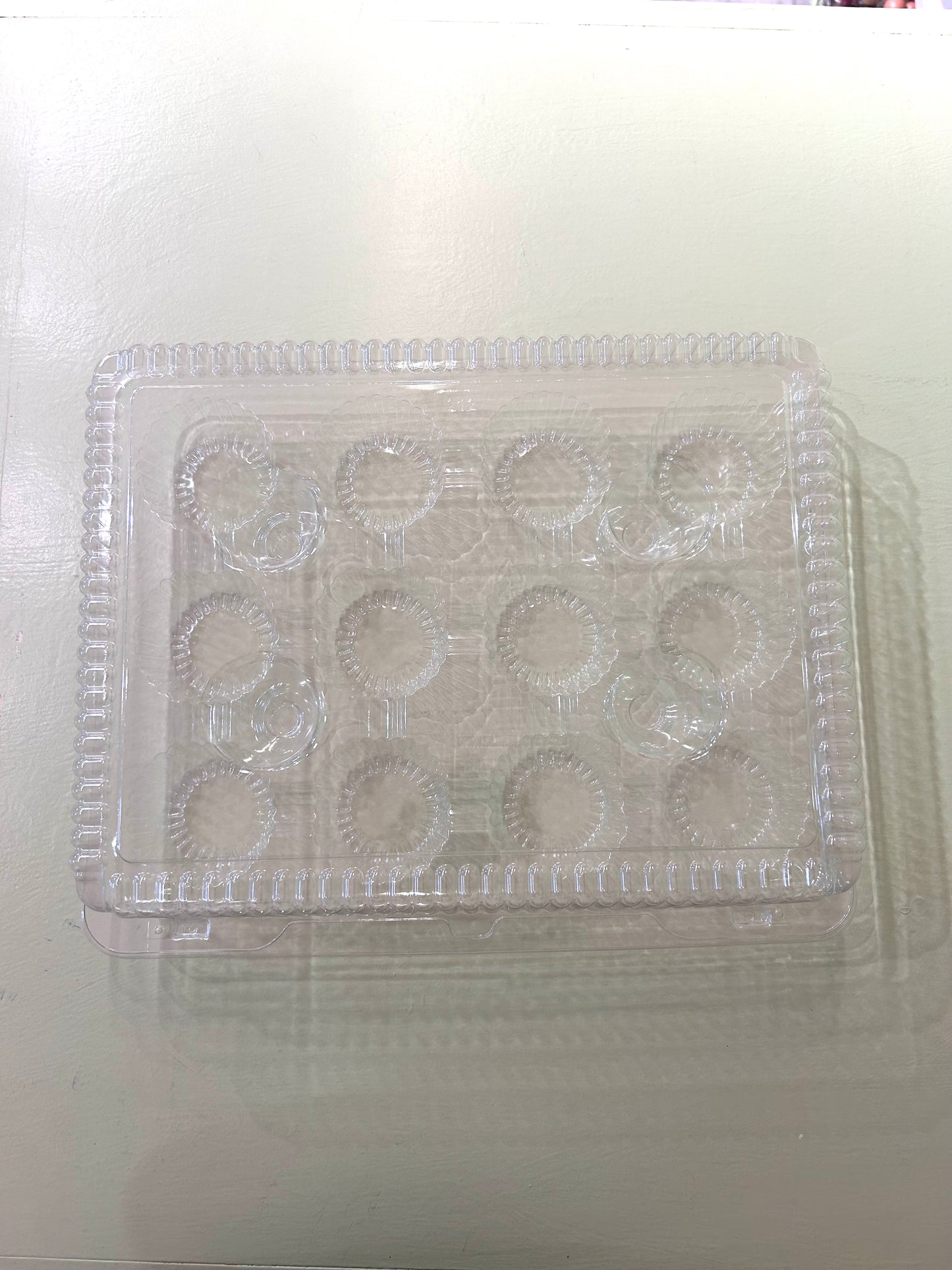 Plastic 12 cupcake container- Standard size